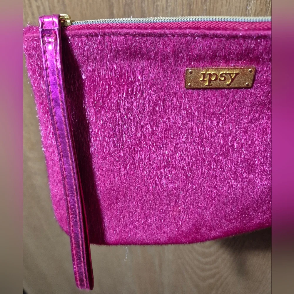 Ipsy Glam Bag December 2016 Carpe P.M. Pink Fuzzy Cosmetic Makeup Bag